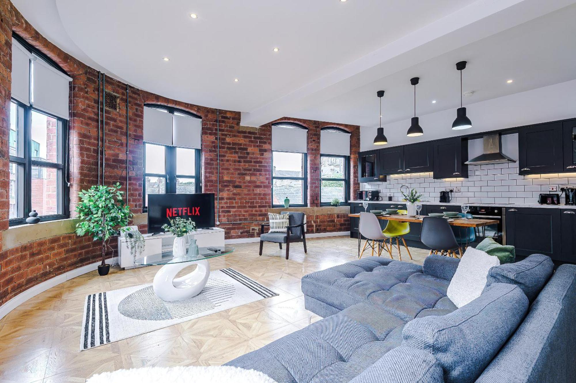 Luxury 2 King Beds In Centre Apartment