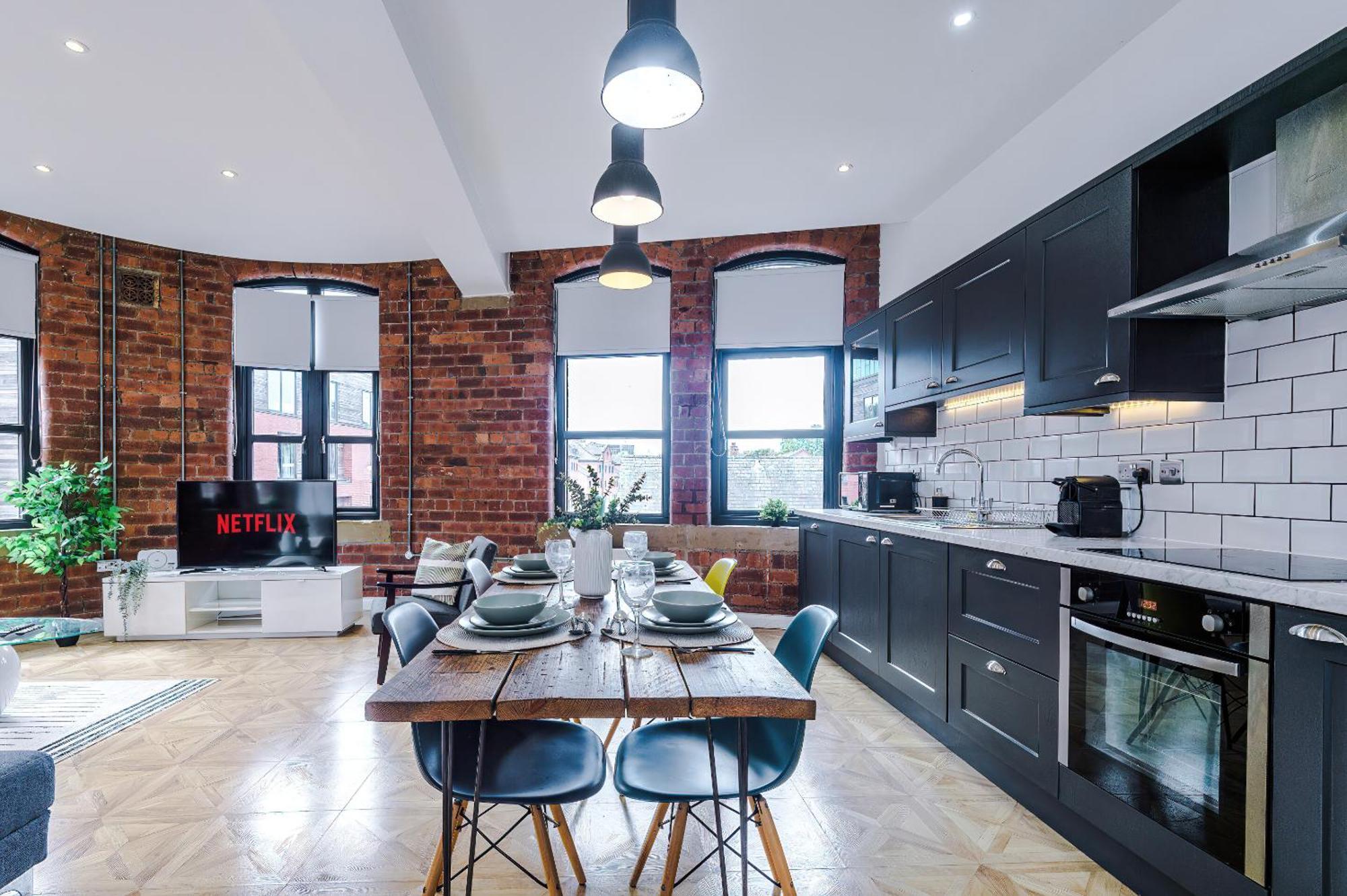 Luxury 2 King Beds In Centre Apartment