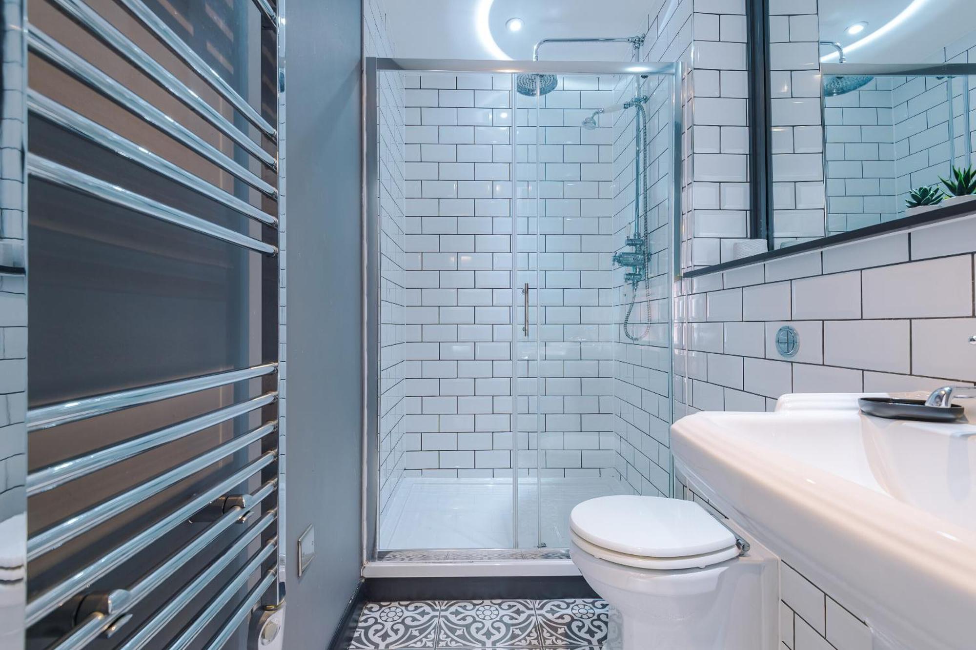 Luxury 2 King Beds In Centre Apartment