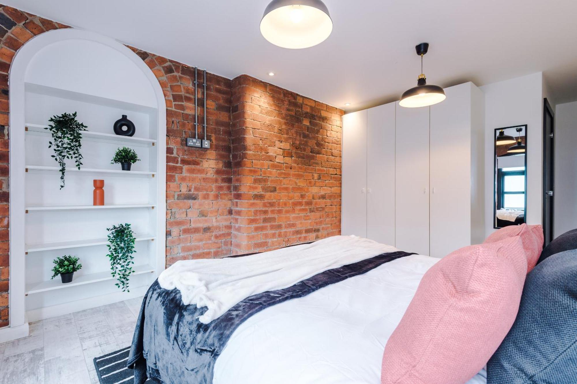 Luxury 2 King Beds In Centre Apartment *